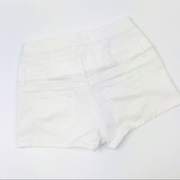 High rise white Urban Basics 6-button shorts - 7 - Picture 8 of 9
